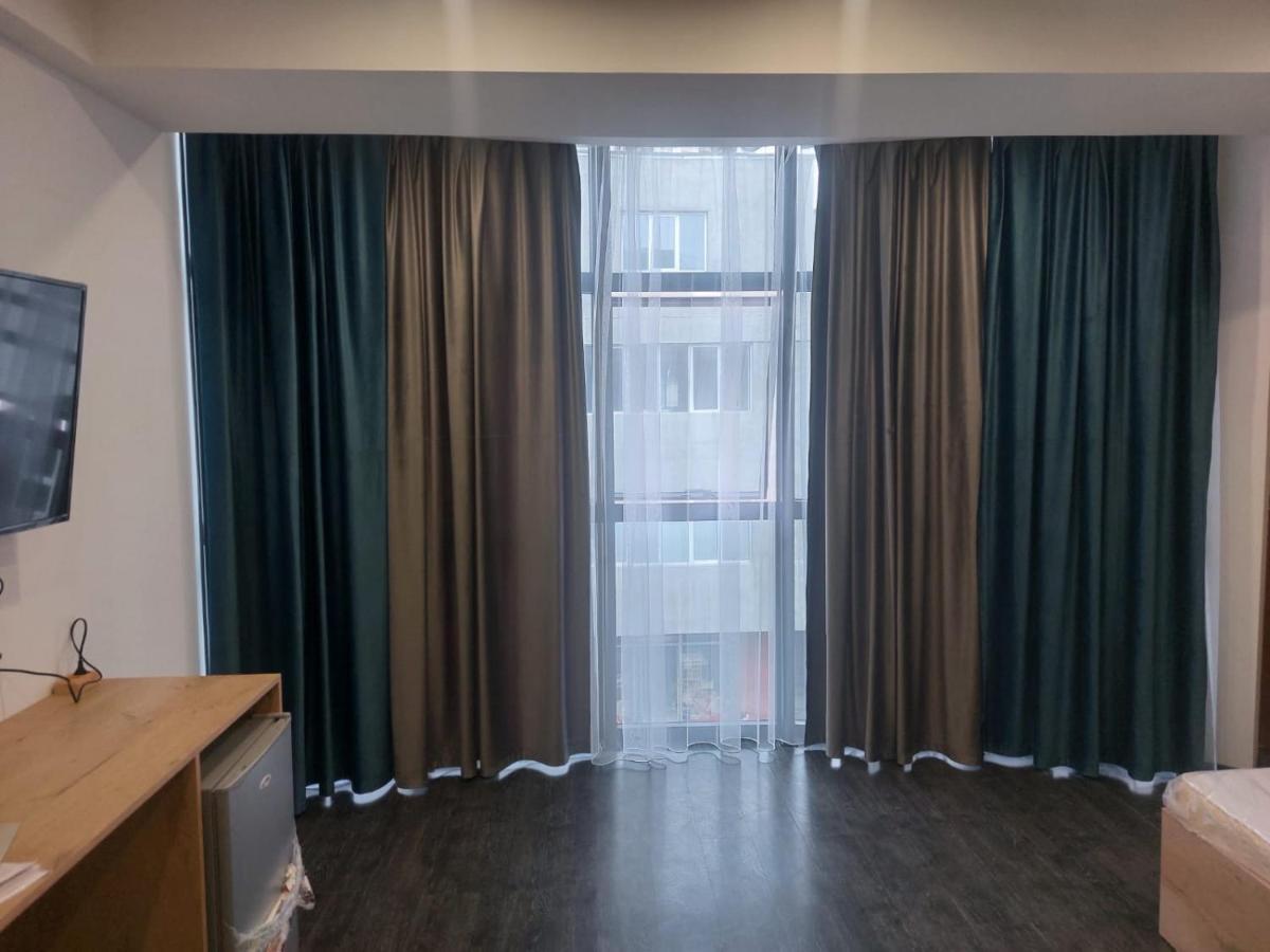 Friendly Hotel Ереван Екстериор снимка