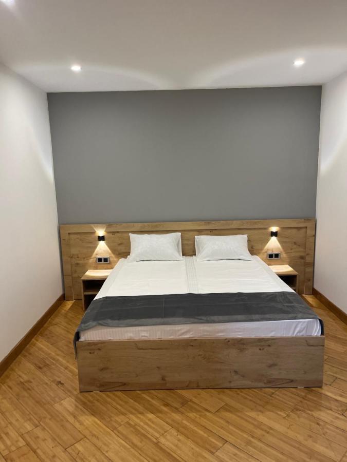 Friendly Hotel Ереван Екстериор снимка