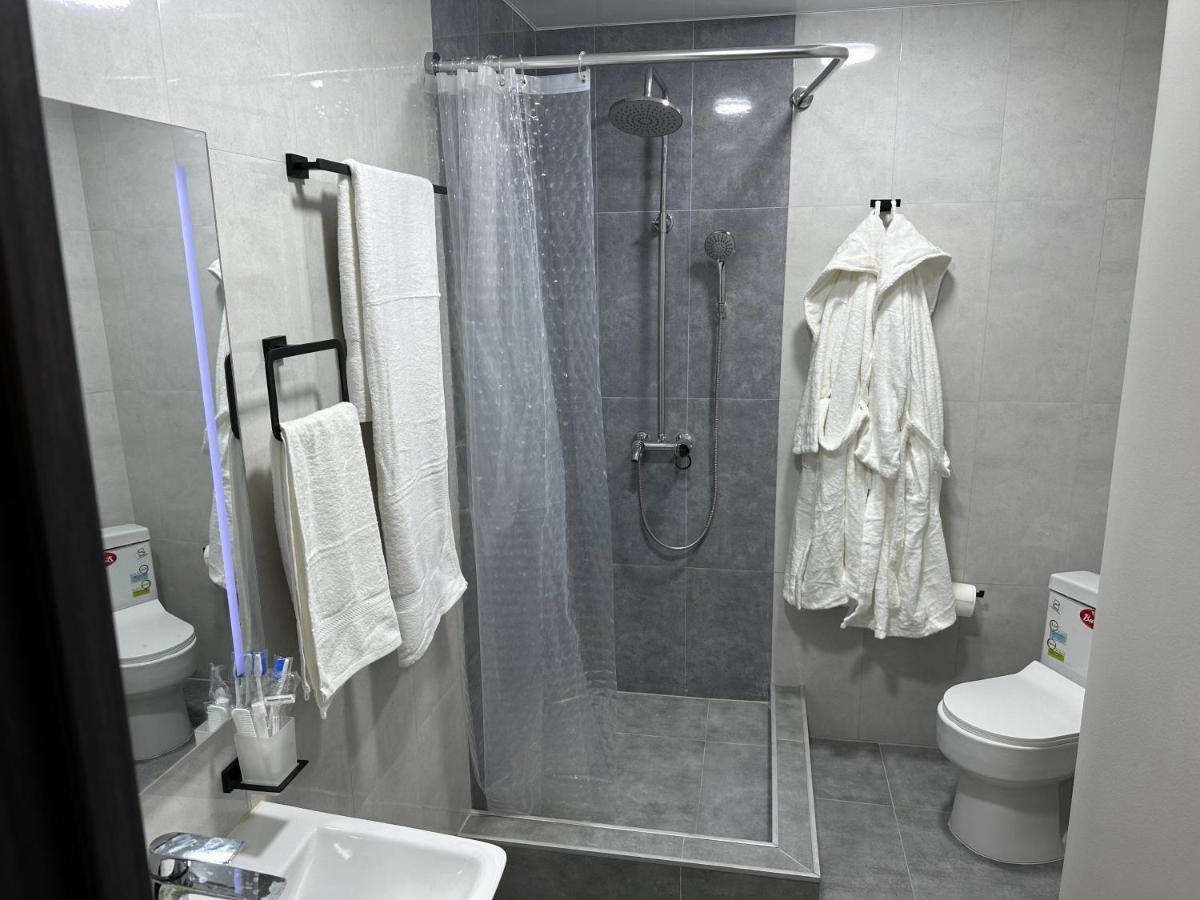 Friendly Hotel Ереван Екстериор снимка