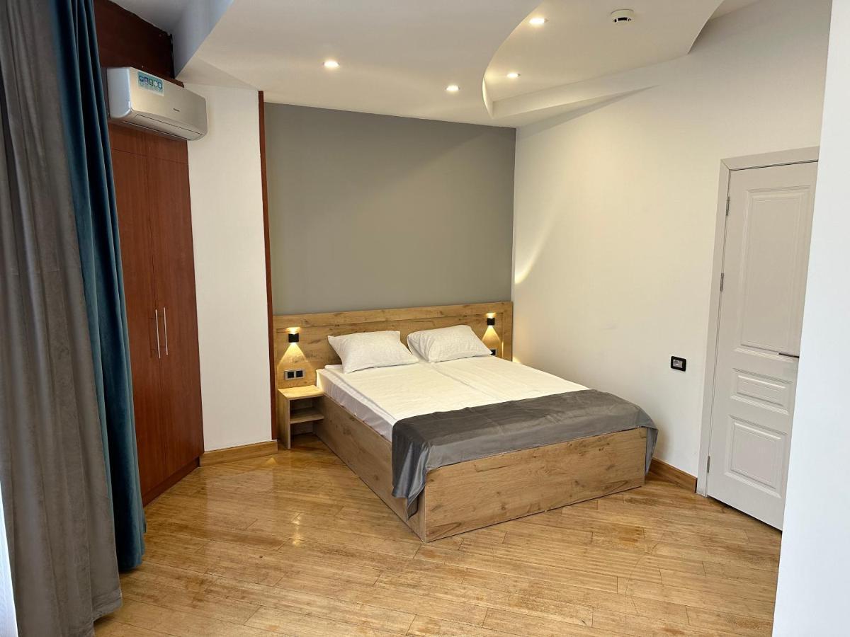 Friendly Hotel Ереван Екстериор снимка