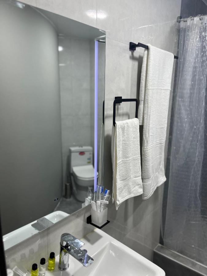 Friendly Hotel Ереван Екстериор снимка
