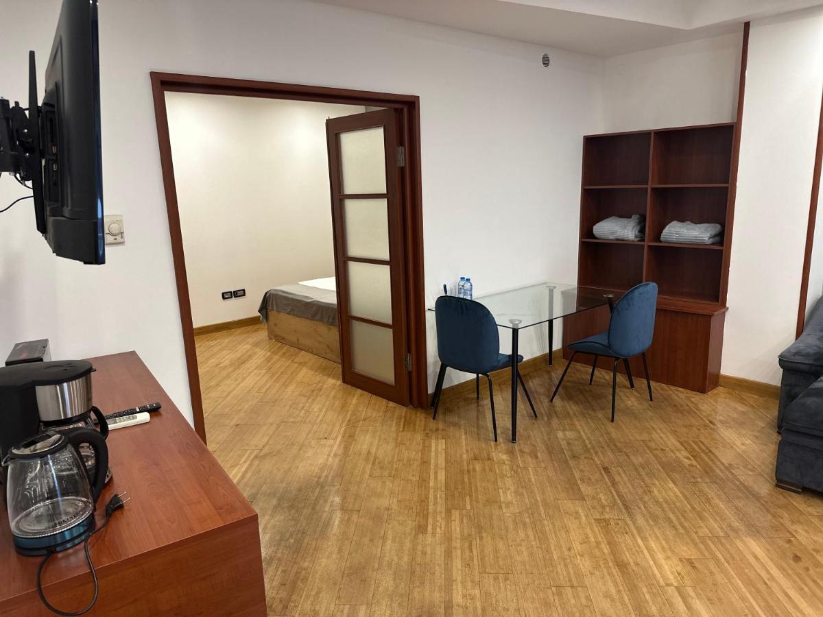 Friendly Hotel Ереван Екстериор снимка