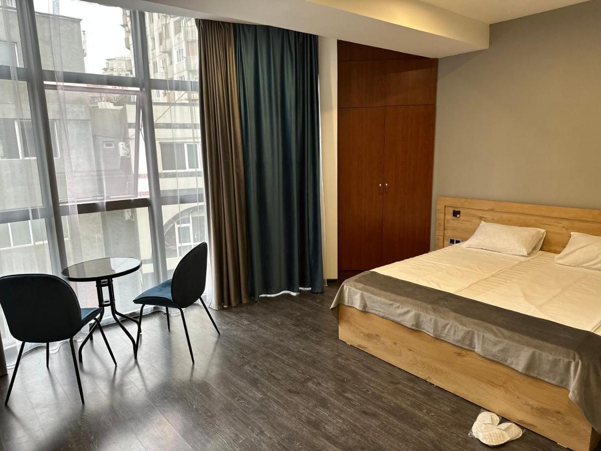 Friendly Hotel Ереван Екстериор снимка