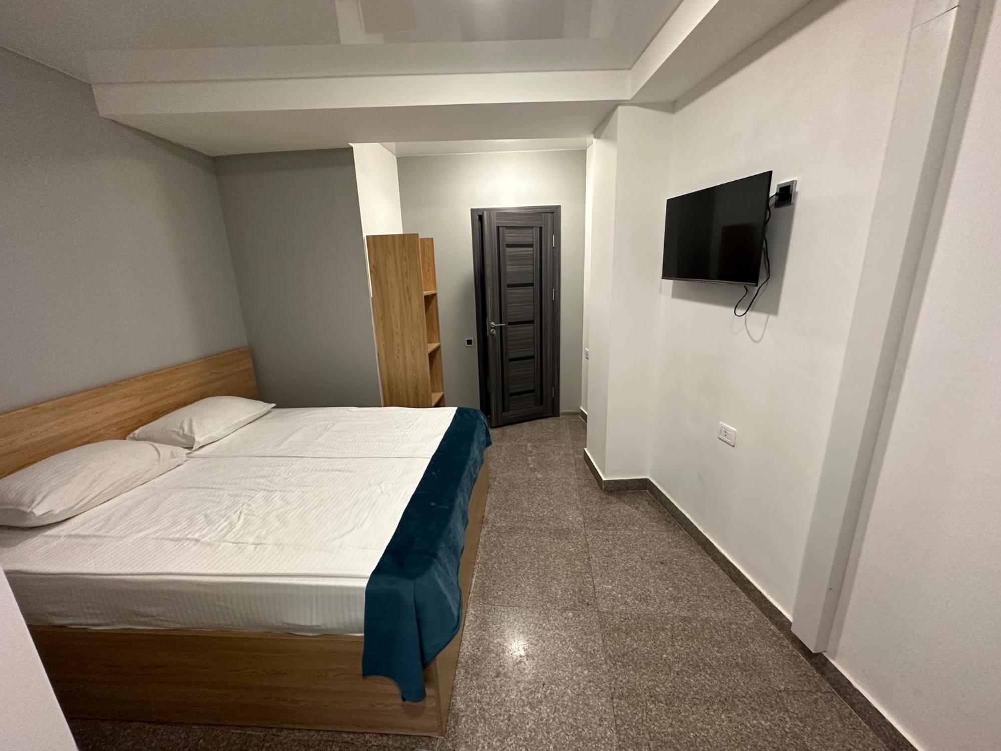 Friendly Hotel Ереван Екстериор снимка
